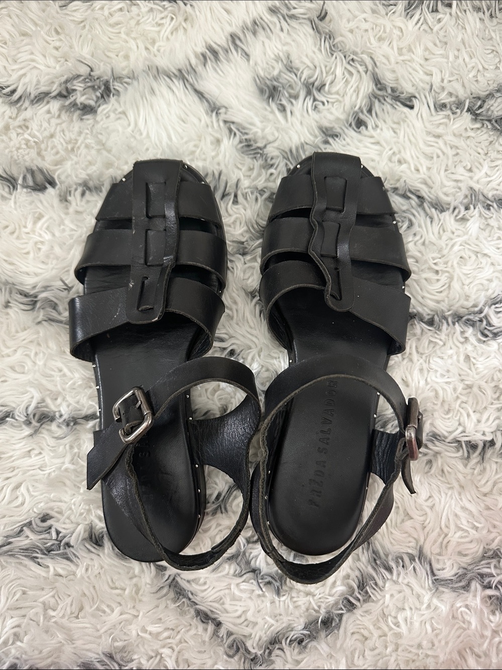 Freda Salvador Sera Black Fisherman Sandals